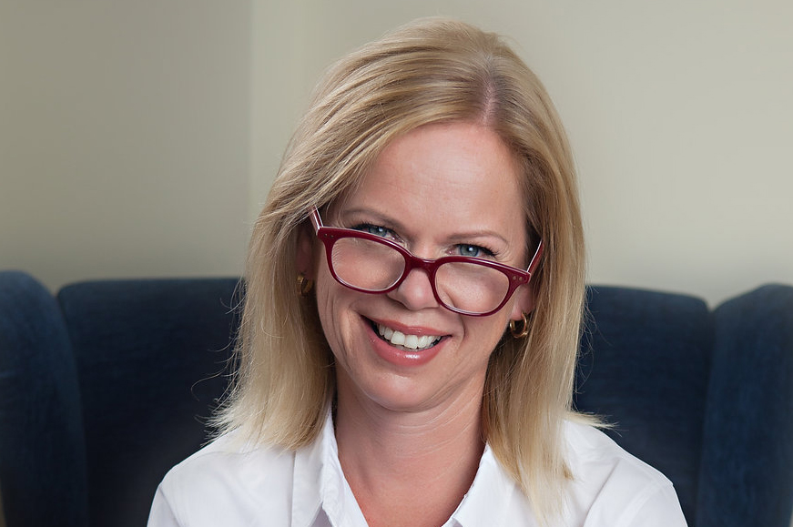 Read With ‘Em, and Weep. Why Do We Hate Reading Glasses So Much?